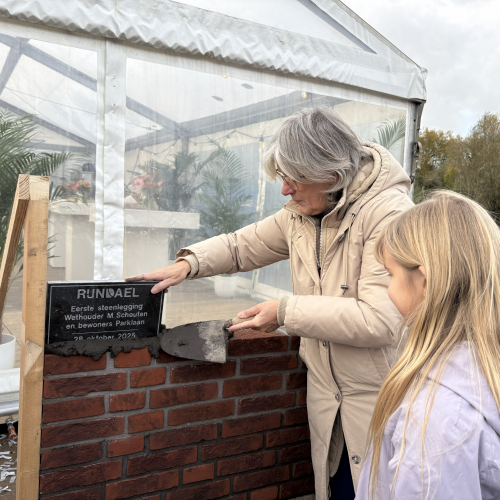 Eerste steenlegging - start bouw Parklaan Nieuwegein 