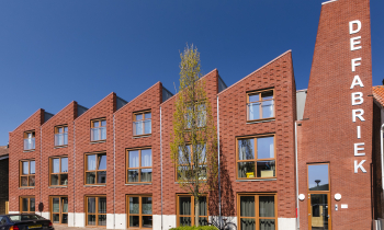 Vooraanzicht van De Fabriek in de Hoogstraat in Zwolle
