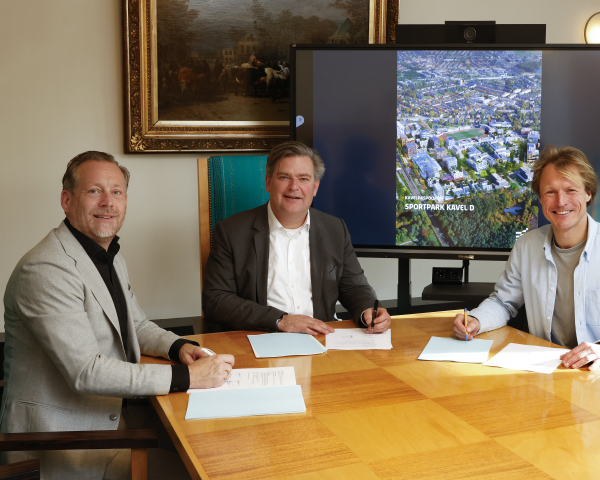 Ondertekening contract t.b.v. sportpark Hilversum
