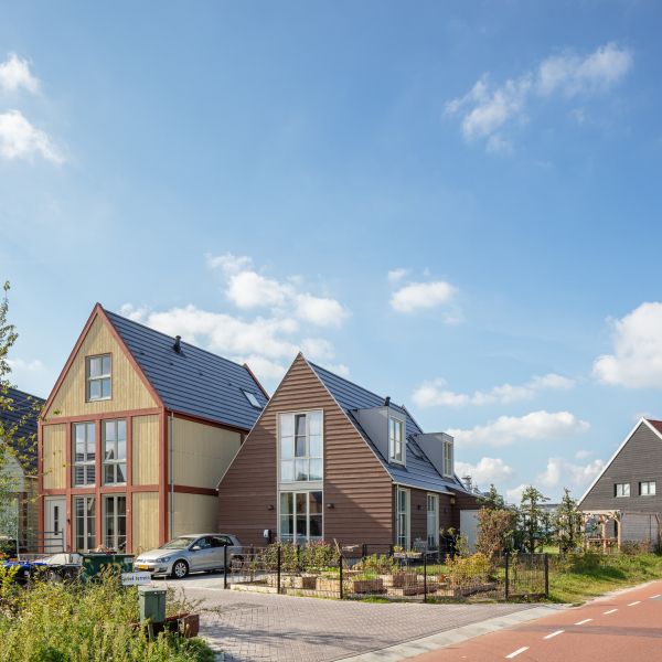 Foto nieuwbouw project Zaanse Oever met verschillende woningen